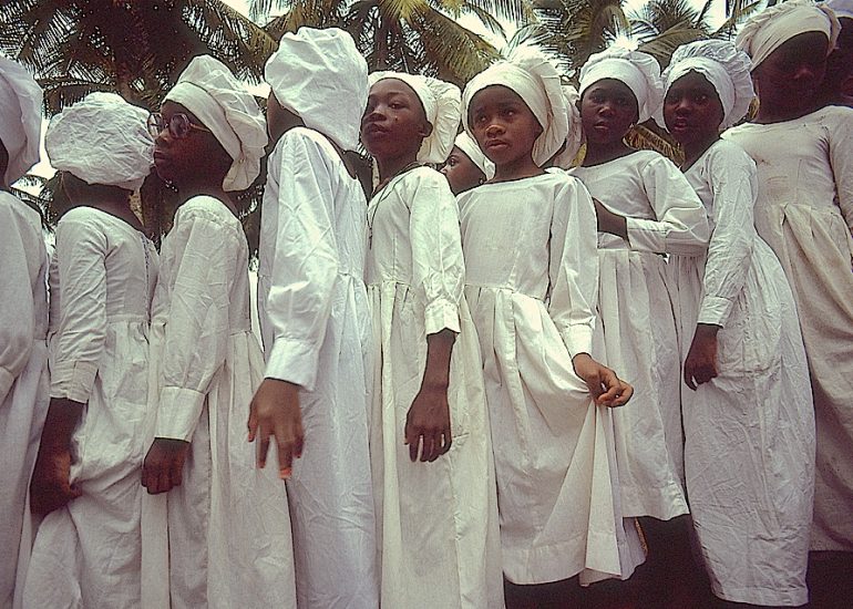 Abidjan_Eglise du Christianisme celeste_Plage Vridi_1979