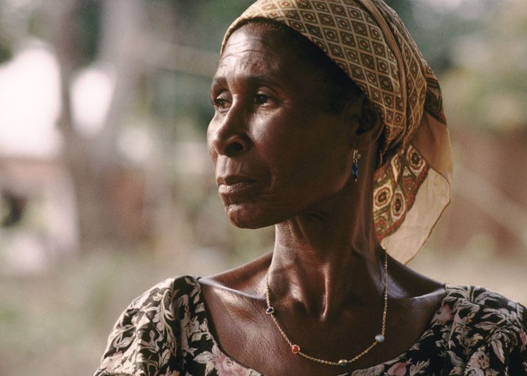 Cote d'Ivoire_Fierté dans le portrait_Pays Agni Morofoué_village de Kangandissou_1998