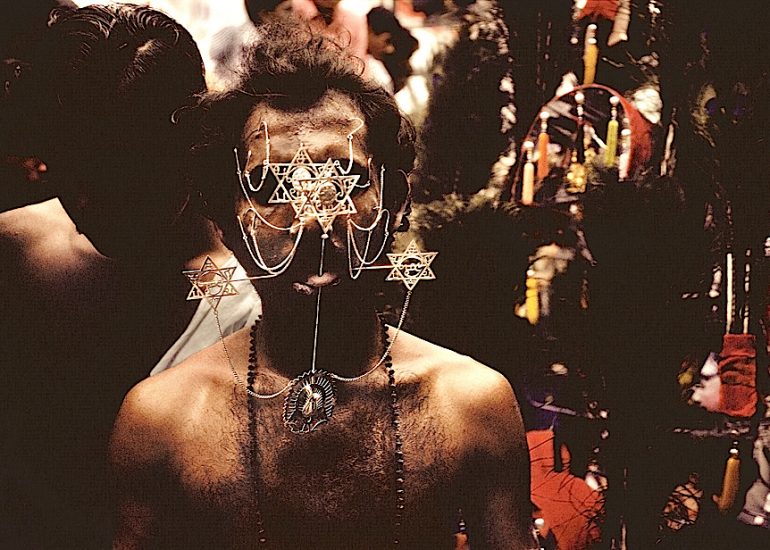 Singapour_Serangoon road_Thaipusam_honorer Murugan fils de Shiva_1973