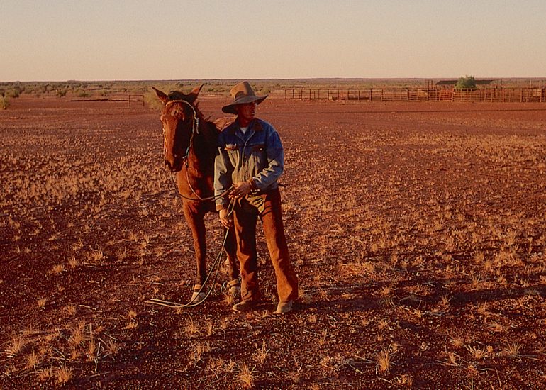 Australie.Alice Sring.Territoire du Nord. Luke et son cheval.Mount Ebenezer Station.