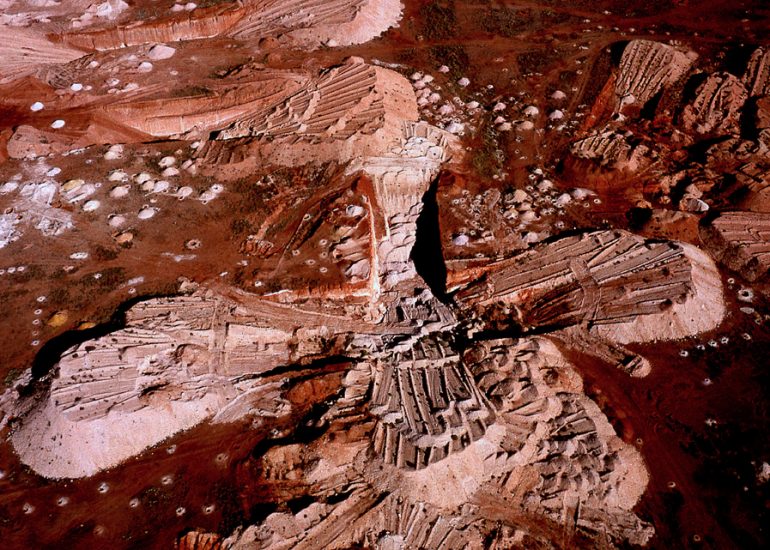 Australie_Vue aérienne sur Coober Pedy_capitale mondiale de l opale_1995