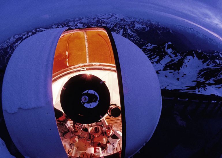 France_Hautes Pyrenees_altitude 2876 metres_Observatoire astronomique du Pic du Midi de Bigorre_1989