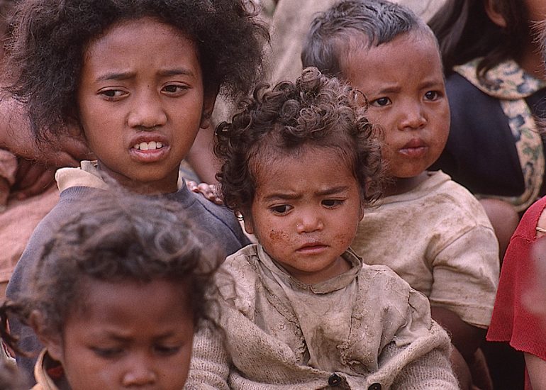 Madagascar_Enfants des rues_Antsirabe_1999