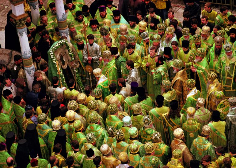 Russie_SERGUIEV POSSAD_Procession a l'occasion de l'anniversaire de St. Serge de Radonege_Cathedrale de la Trinite_1992