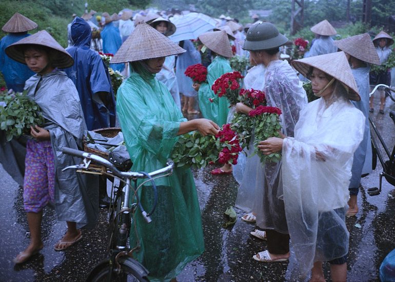 Vietnam_Hanoi_marche aux roses_1994
