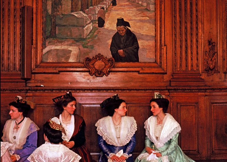 Olivier Martel - Provence: Le pays d'Arles - Arlésienne