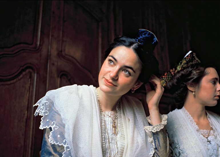 Olivier Martel - Provence: Le pays d'Arles - Arlésienne