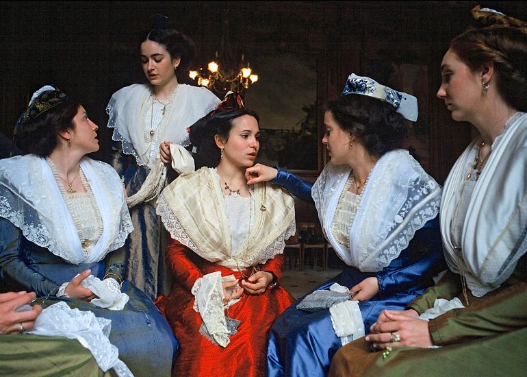 Olivier Martel - Provence: Le pays d'Arles - Arlésienne