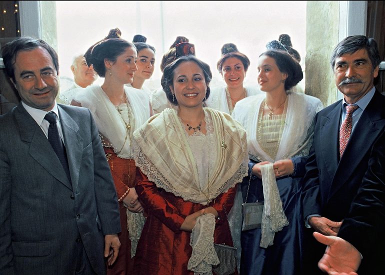 Olivier Martel - Provence: Le pays d'Arles - Arlésienne