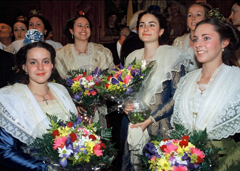 Olivier Martel - Provence: Le pays d'Arles - Arlésienne