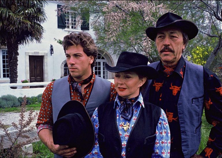 Olivier Martel - Members of the Laurent family (Patrick, Annie and Henri) in front of the 