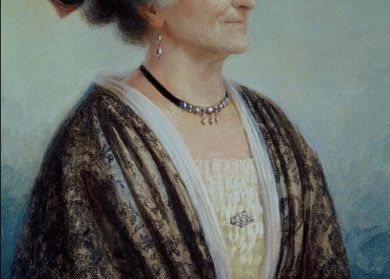 Olivier Martel - Provence - Queens and Lords of the Arlesian country