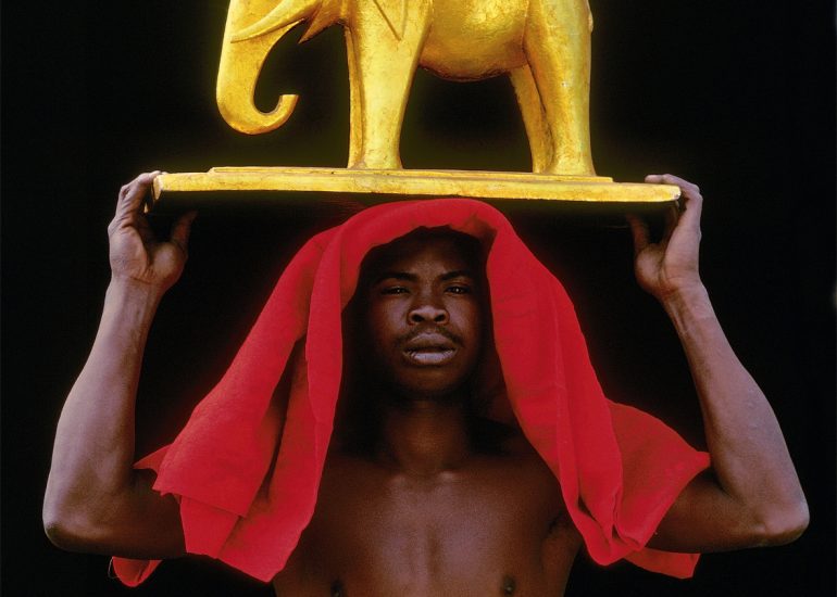 Côte d'Ivoire_Pays Agni_les rois de l'or_frontiere Ghana_feticheuses_1996