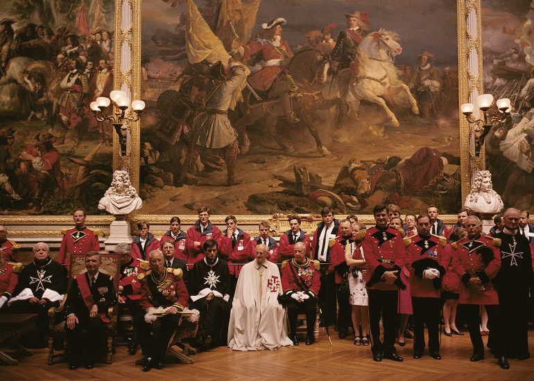 Versailles_S E le comte de la Rochefoucauld_President de l'Association Francaise_Salle des Croisades