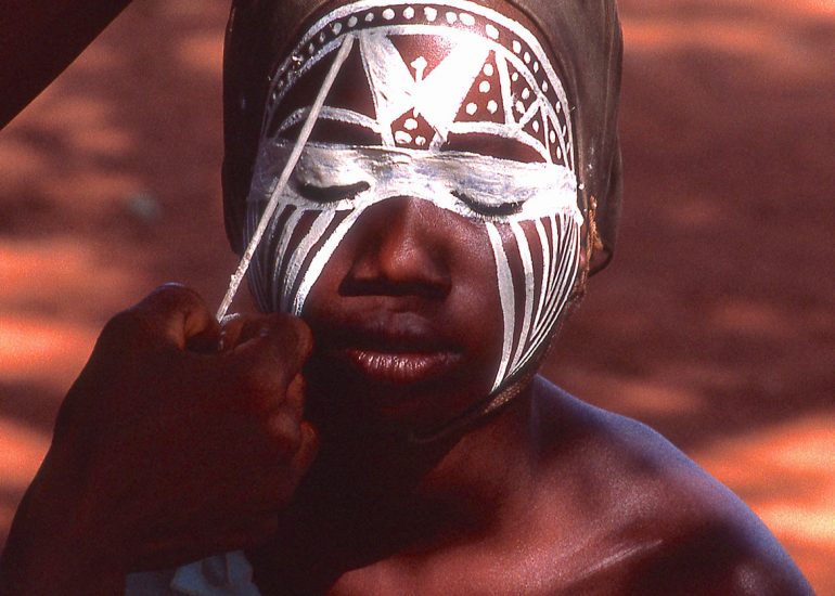 Côte d'Ivoire_Region de Man_village de Diourouzon_Ethnie Guere (We)_Jongleurs d'Enfants ( Simbo)
