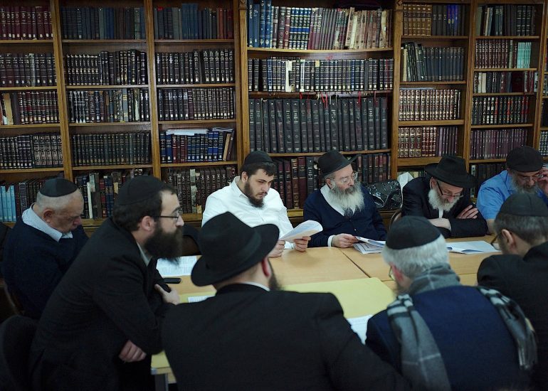 Paris 9 eme_ rue Lamartine_Beth Loubavitch_Cours de Talmud