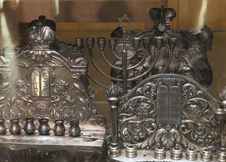 Musee d'Art et d'Histoire du Judaïsme_ Hanouka