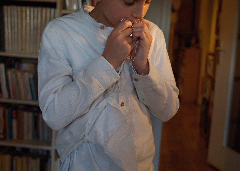 Paris_Meditation apres l'allumage des bougies du chabbat