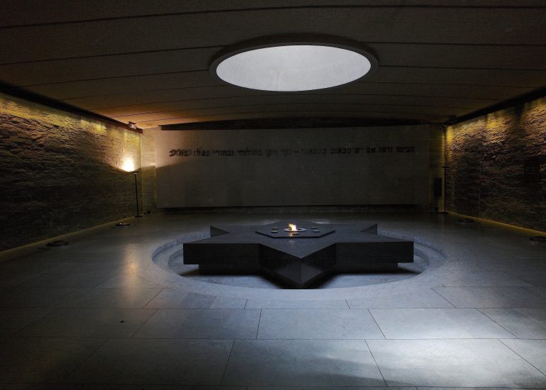 Paris_Memorial de la Shoah