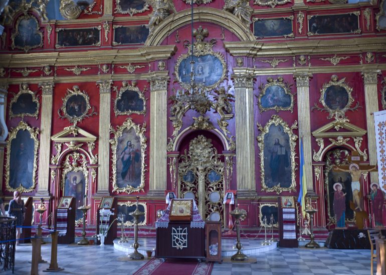 Kiev-Eglise Saint Andre_située dans le Montmartre de Kyiv